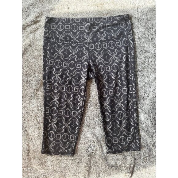 Athleta Freedom Chaturunga Capri Crop Sz M - Picture 2 of 10